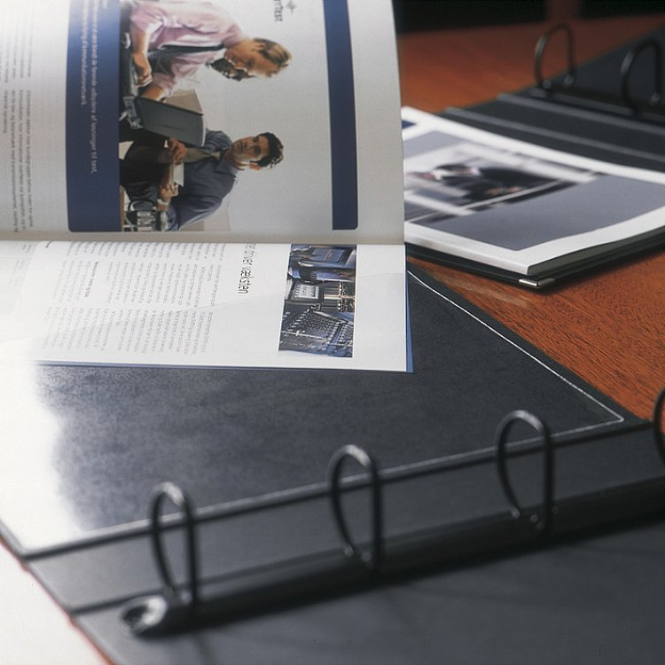 Αυτοκόλλητες θήκες εντύπων .